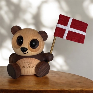 Chi Chi pandaen - den store, med navn. Fablewood